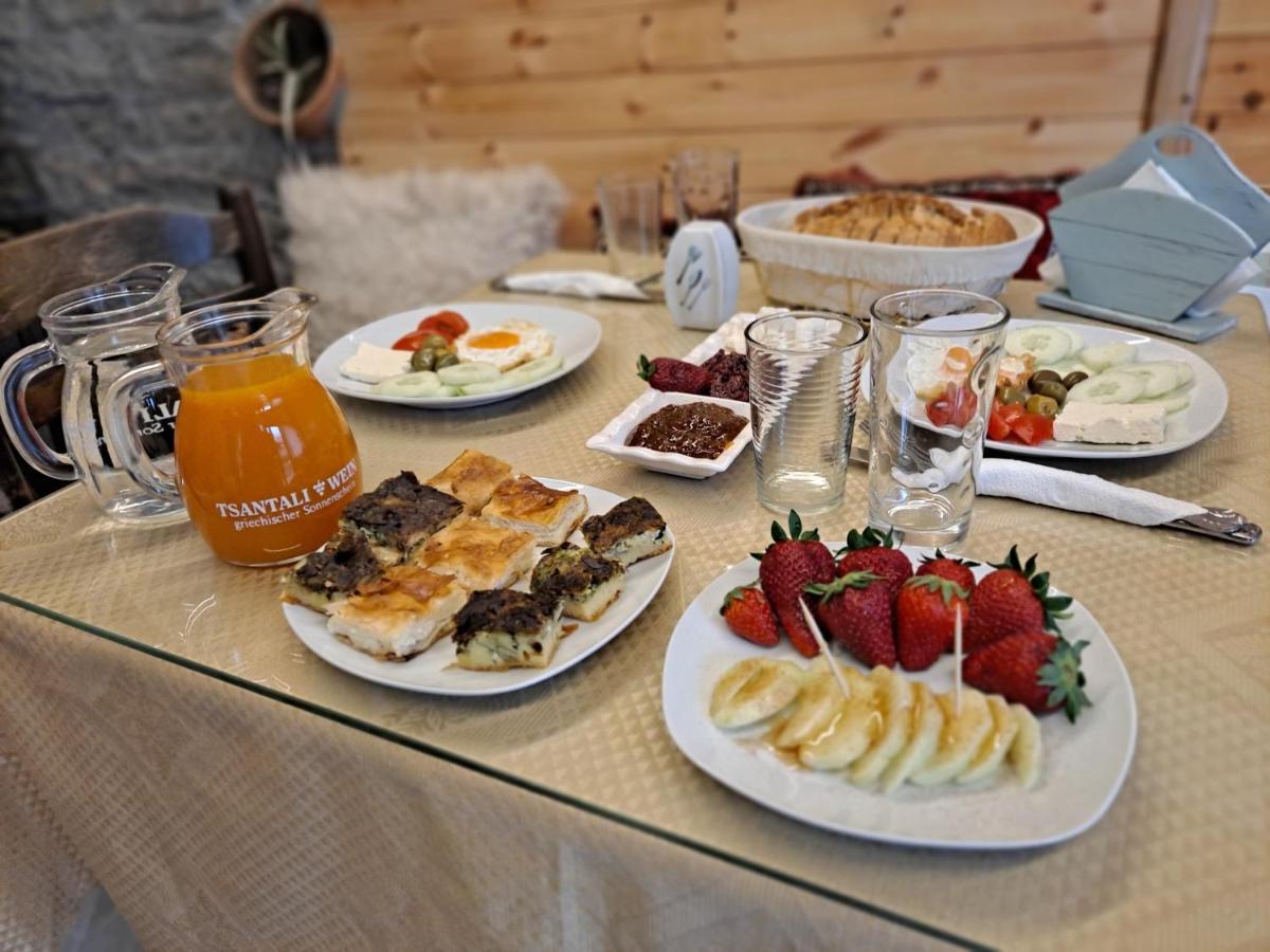 "Villa 70" Guesthouse Гирокастра Экстерьер фото