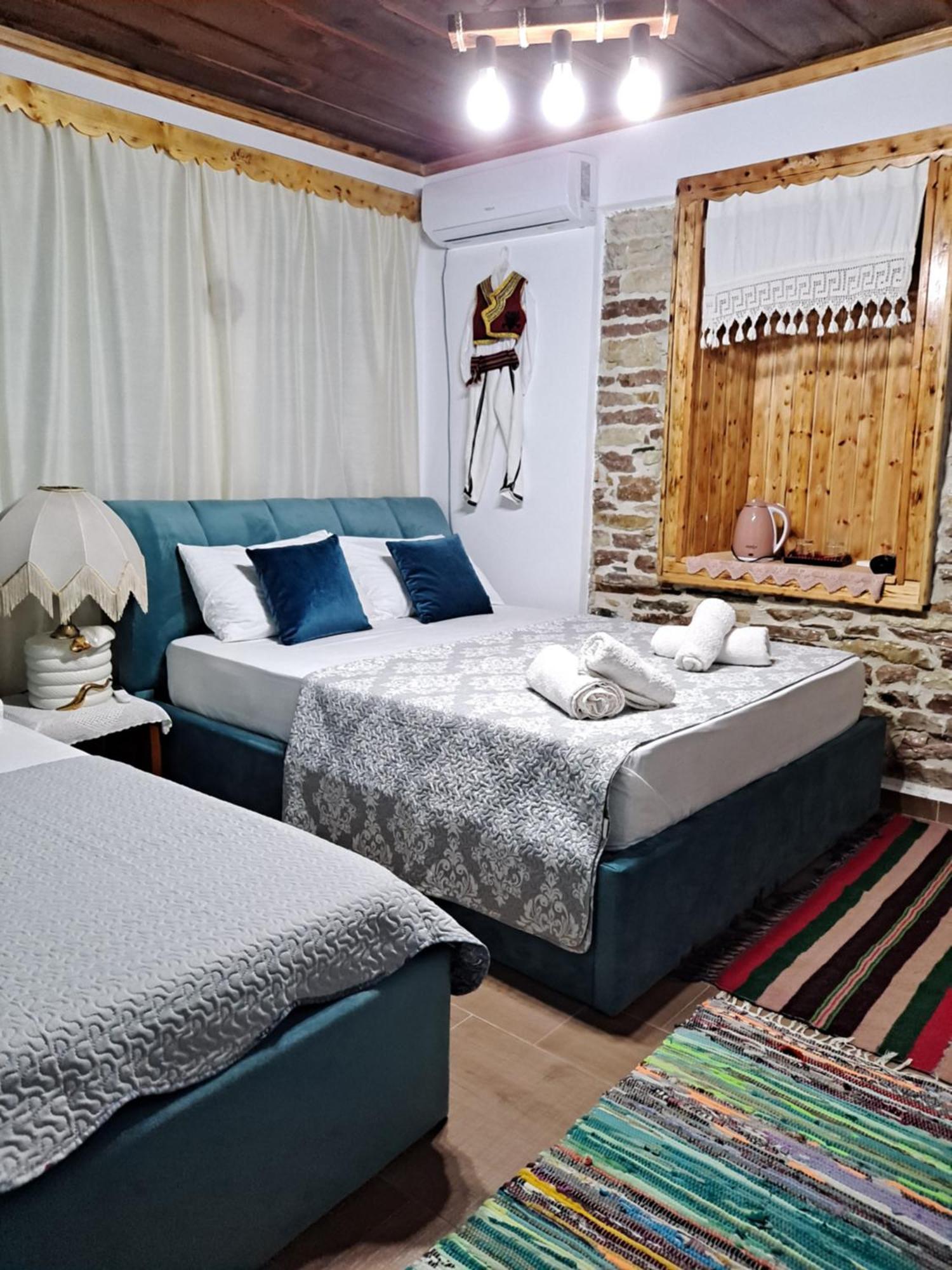 "Villa 70" Guesthouse Гирокастра Экстерьер фото
